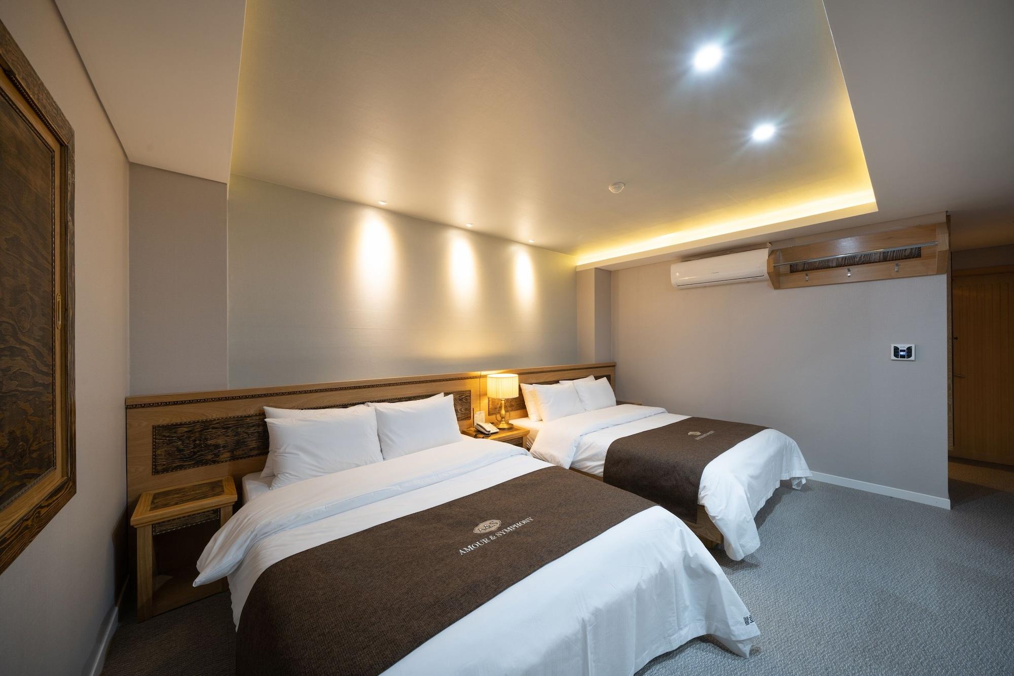 Amour Hotel Suwon Exterior foto