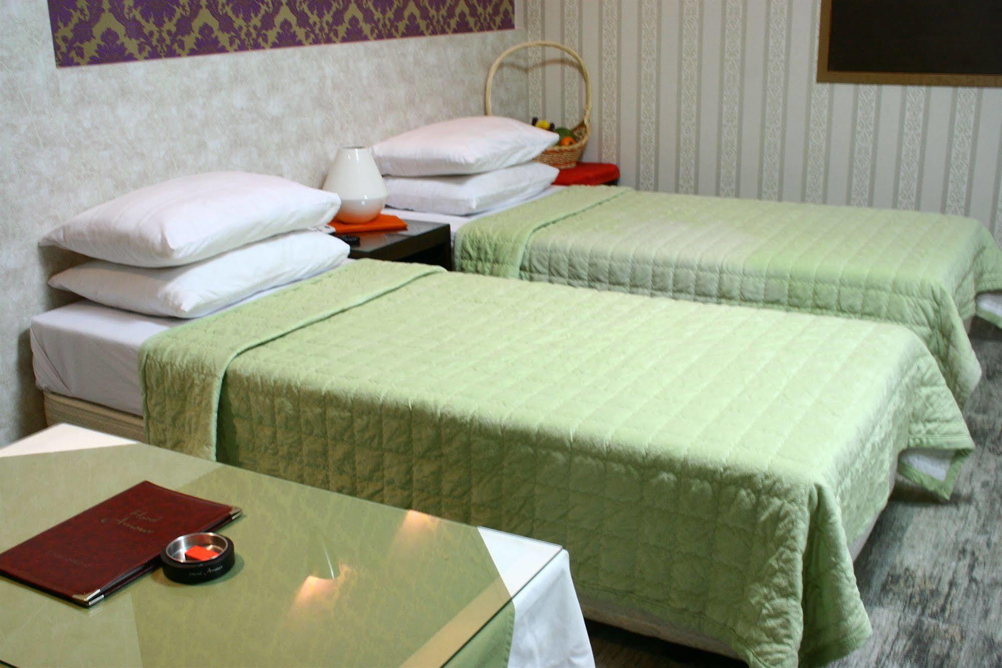Amour Hotel Suwon Exterior foto